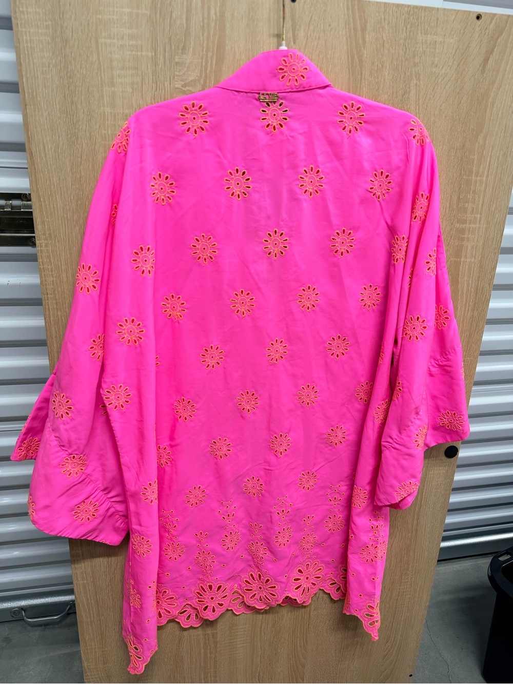 La Vie Bright Pink Eyelet dress - Picture 4 of 5